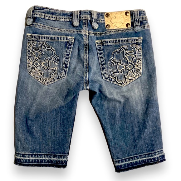 Miss Me Embellished Distressed Medium-Wash Shorts |27 - Picture 9 of 15